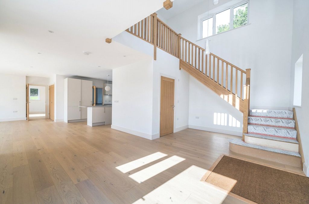 Property photo 3 of 19 Ground Floor Living