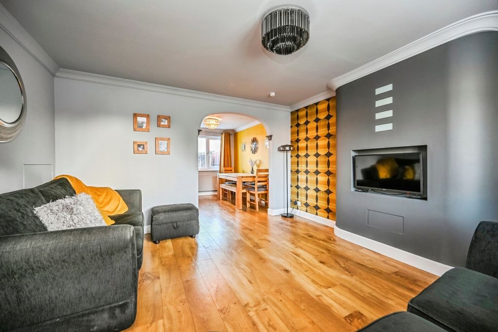 Property photo 2 of 18 Pbox-Img.Jpg