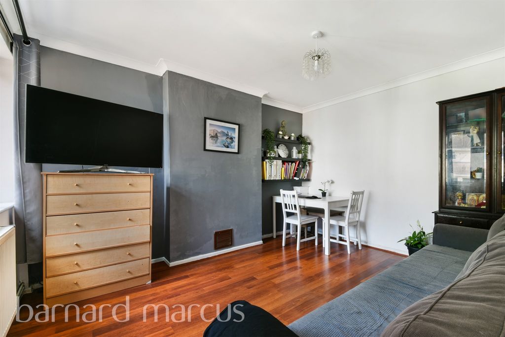 Property photo 3 of 9