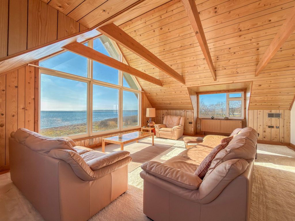 Property photo 2 of 42