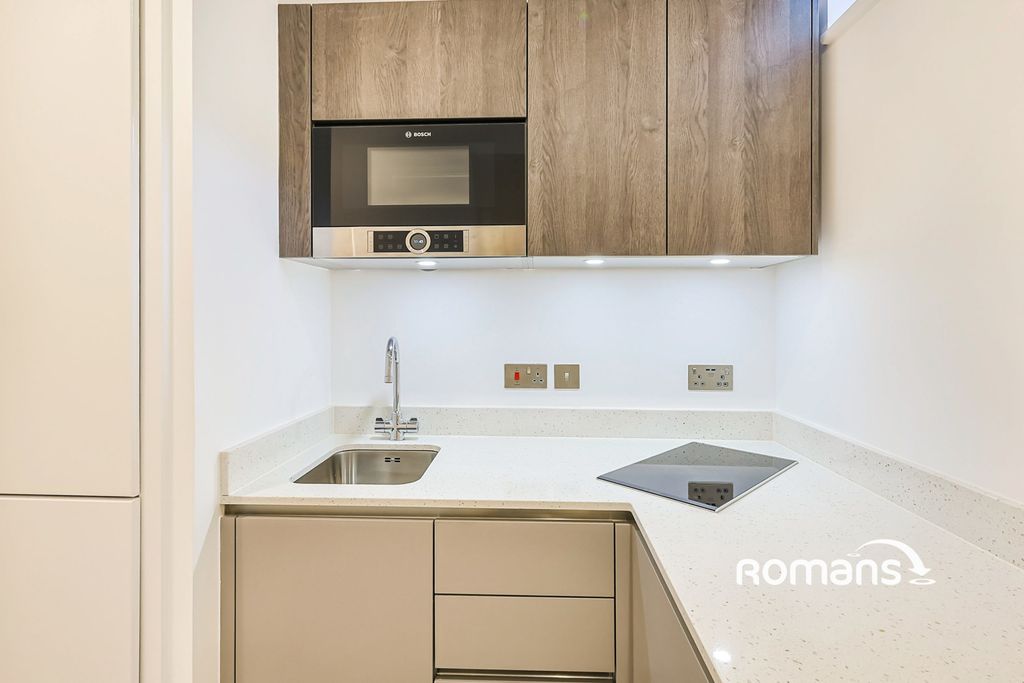 Property photo 3 of 9 Photo