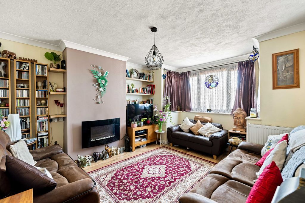 Property photo 2 of 13
