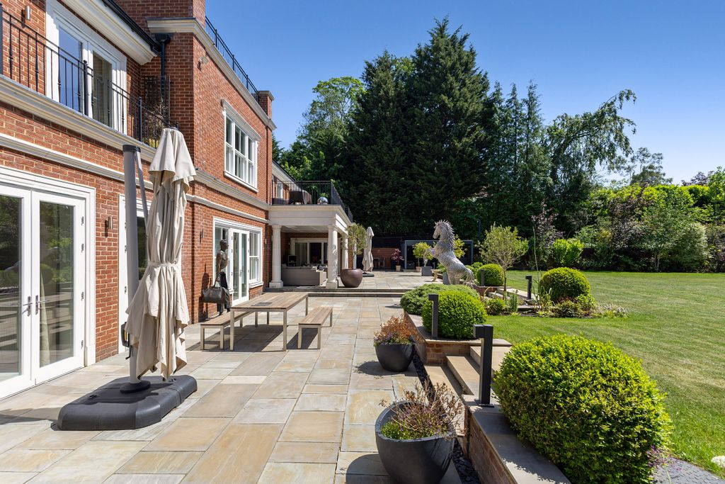 Additional image 30 of 6 bed property for saleRegent's Walk, Ascot, Berkshire SL5