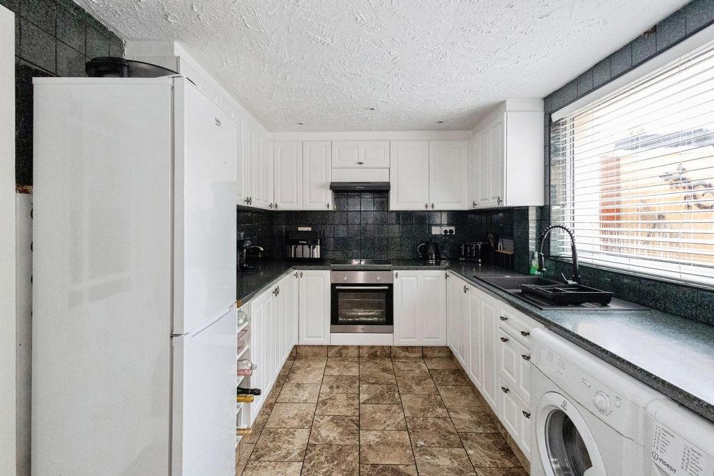 Property photo 2 of 29 Pbox-Img.Jpg