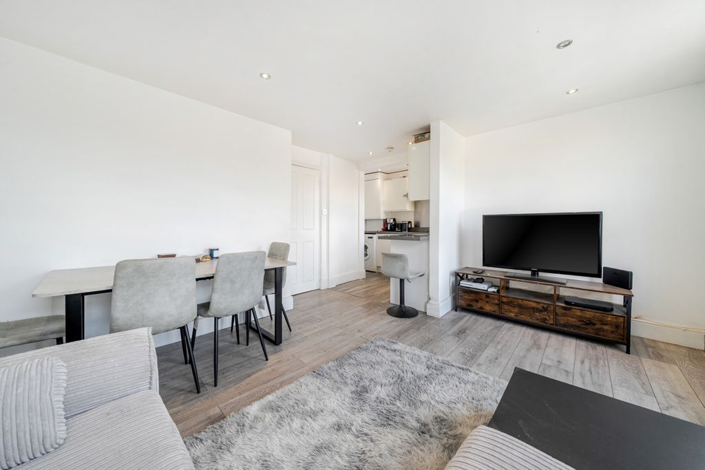 Property photo 3 of 11 1499503-11-6A7329...