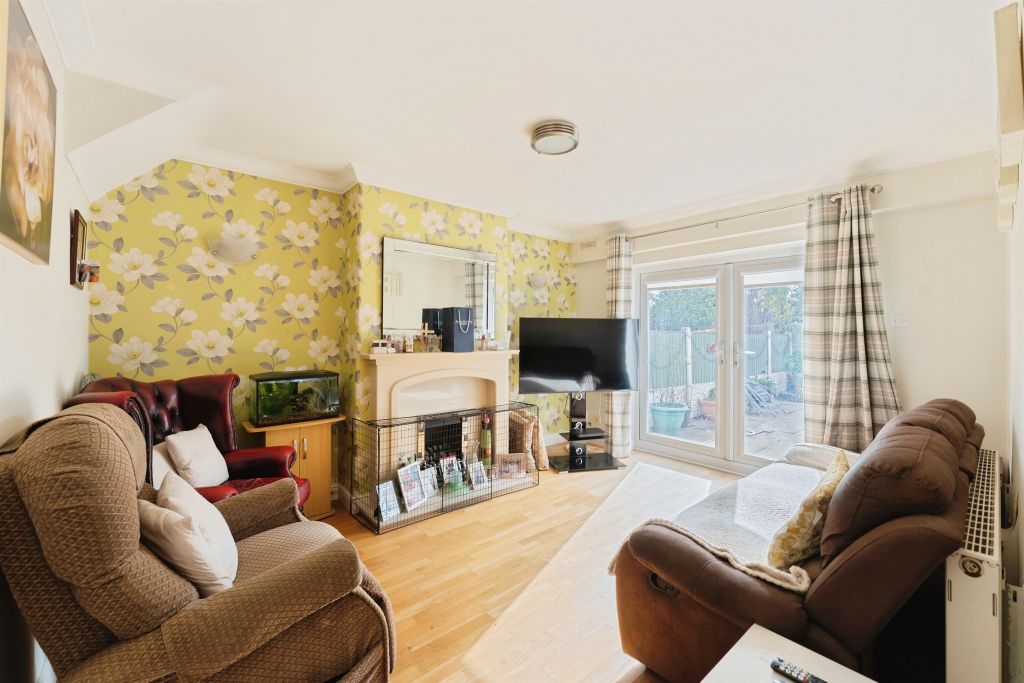 Property photo 3 of 17
