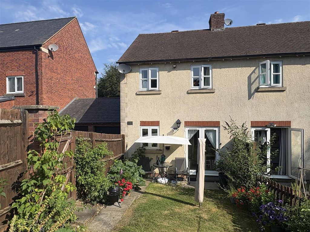 Property photo 2 of 12 Externally