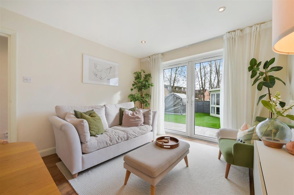 Property photo 2 of 14