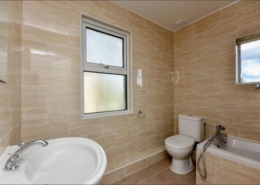 Property photo 2 of 6 Bathroom