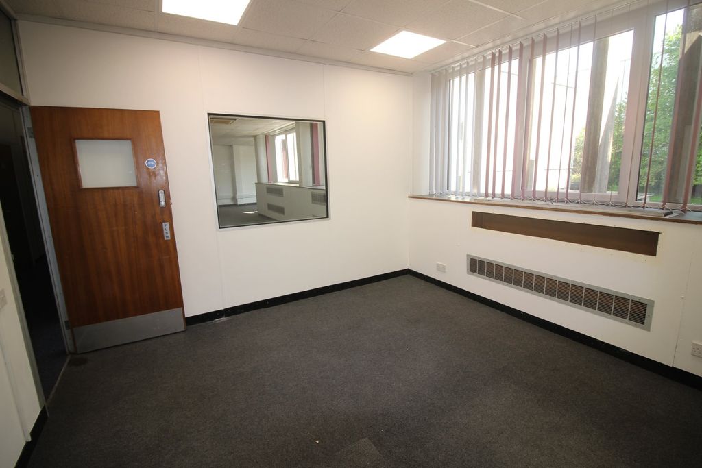 Property photo 2 of 5 Img_4905