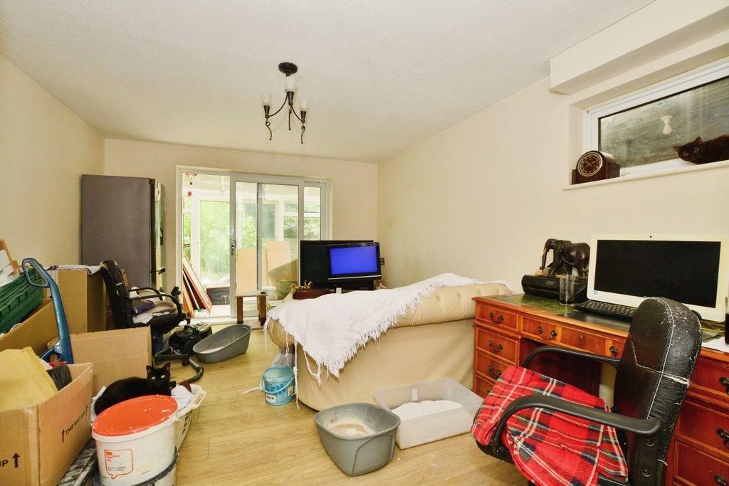 Property photo 2 of 11 Lounge/Dining Room