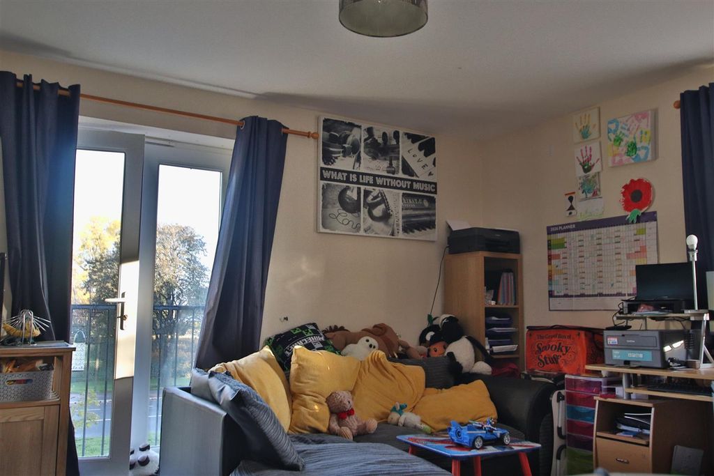 Property photo 3 of 7 Img_3944.Jpg