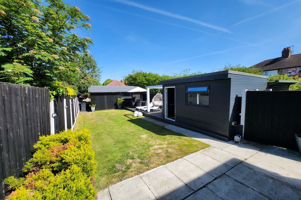 Property photo 1 of 15 (Main)