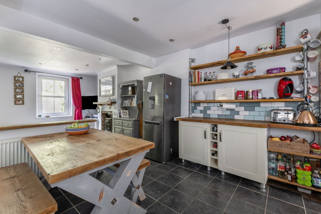 Property photo 2 of 20 Picture No. 49