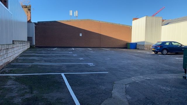 Property photo 1 of 2