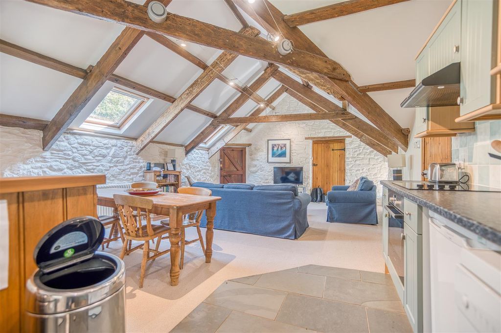 Property photo 3 of 11 Corn Loft.Jpg