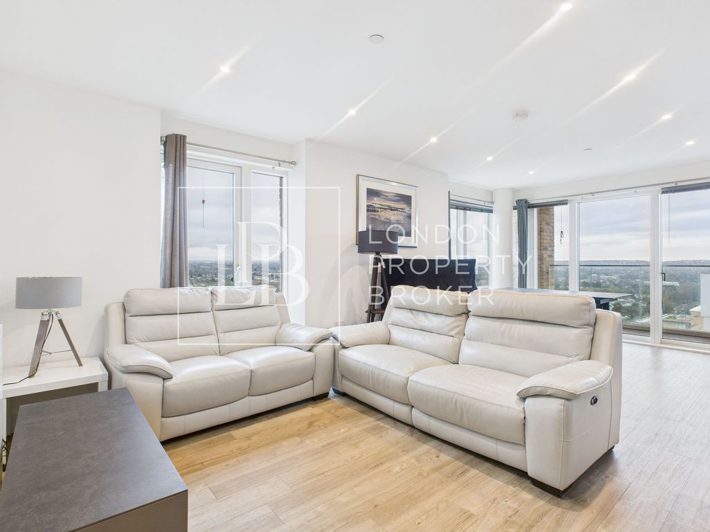 Property photo 2 of 17