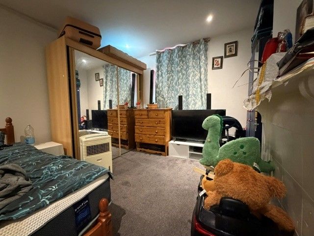 Property photo 2 of 6