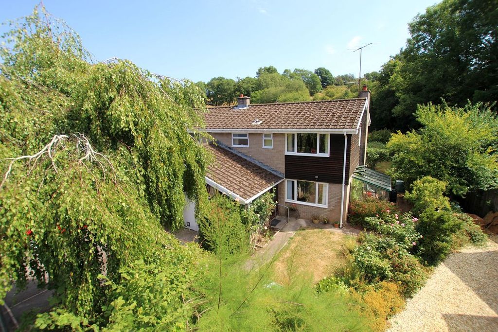 Property photo 1 of 27