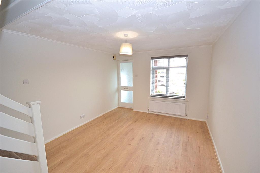 Property photo 3 of 6 6 (91).Png