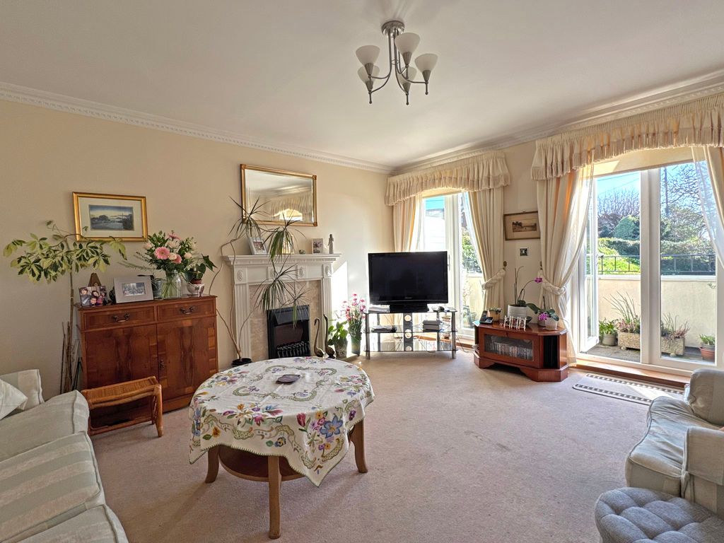 Property photo 2 of 16 Photo 6