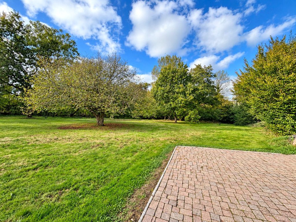 Property photo 3 of 23 Picture No. 03