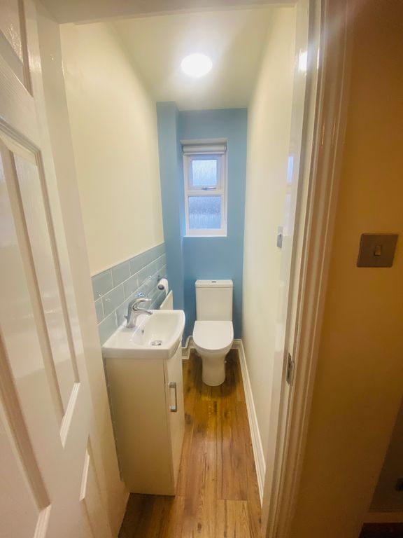 Property photo 3 of 20 Downstairs WC