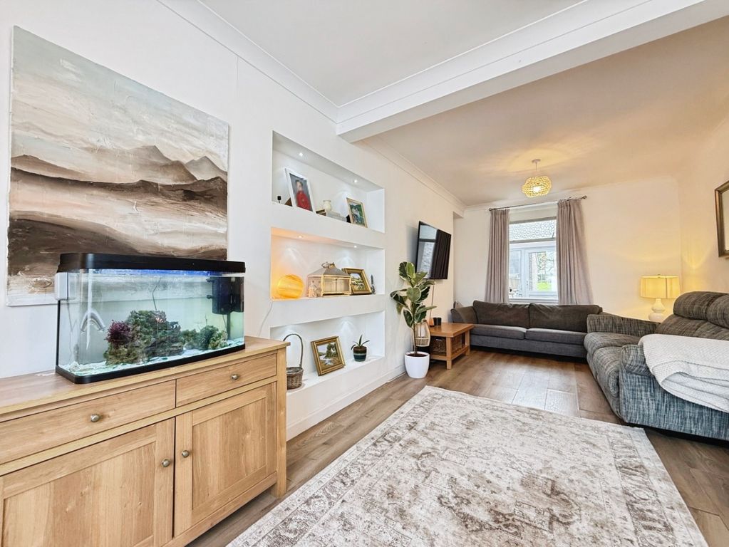 Property photo 3 of 20 4497036