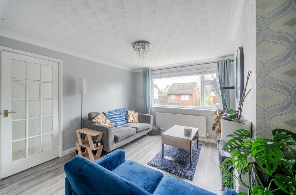 Property photo 2 of 15 1436770-18-69cd17...