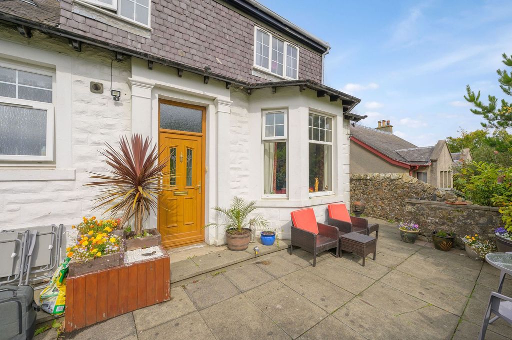 Property photo 1 of 32