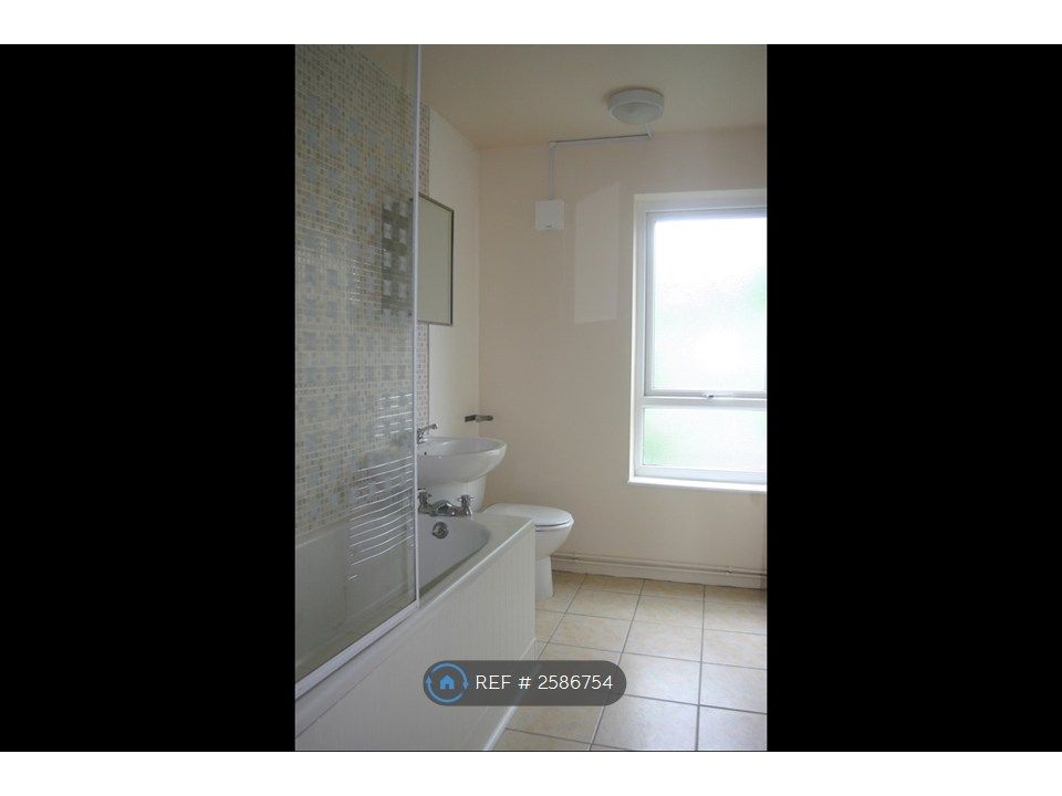 Property photo 3 of 8 Bathroom