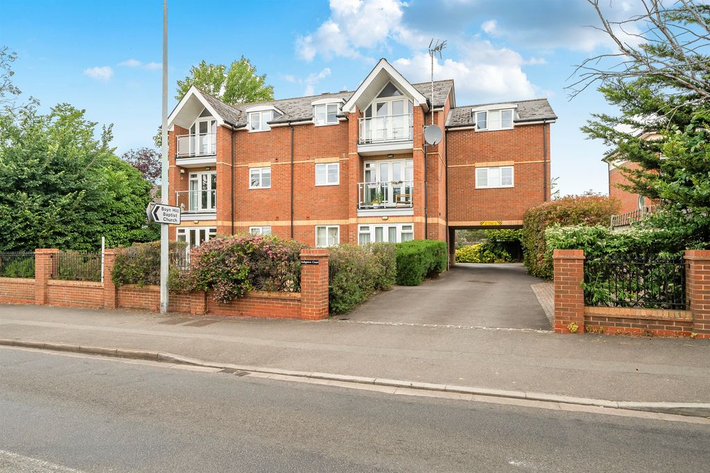 Property photo 1 of 12