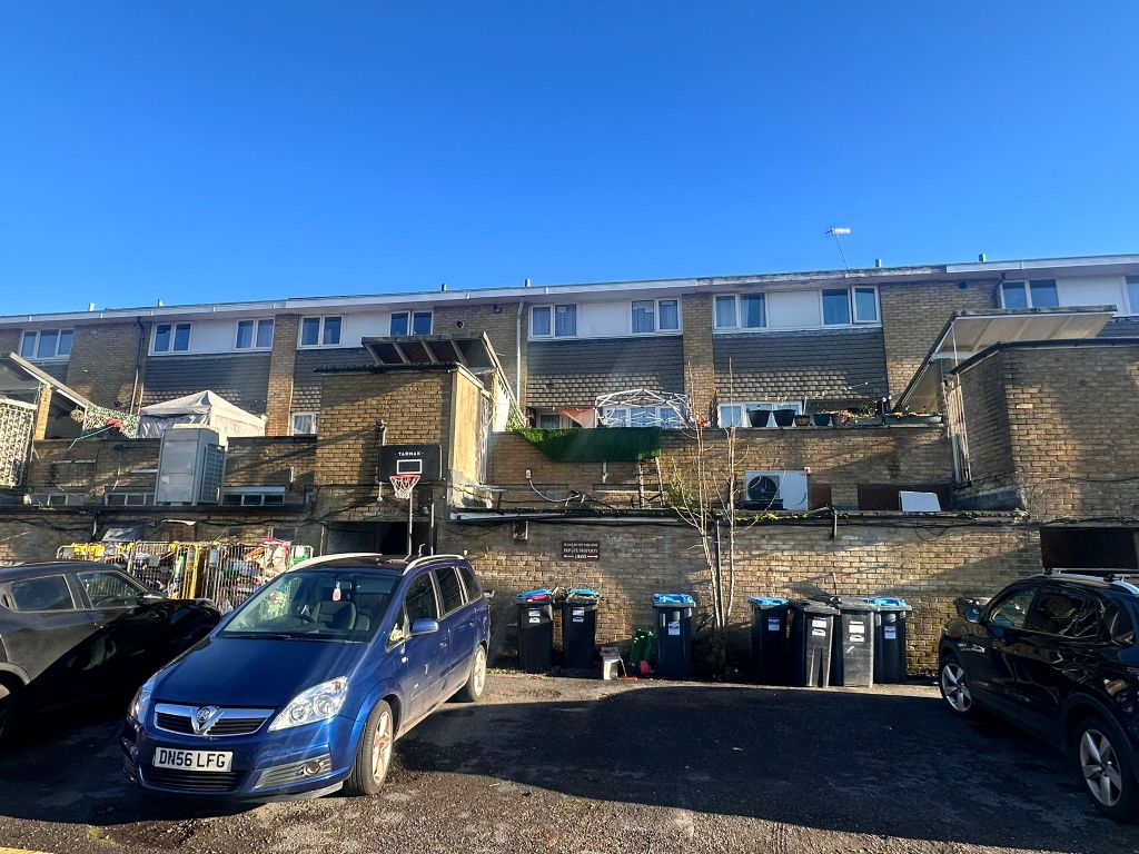 Property photo 2 of 3