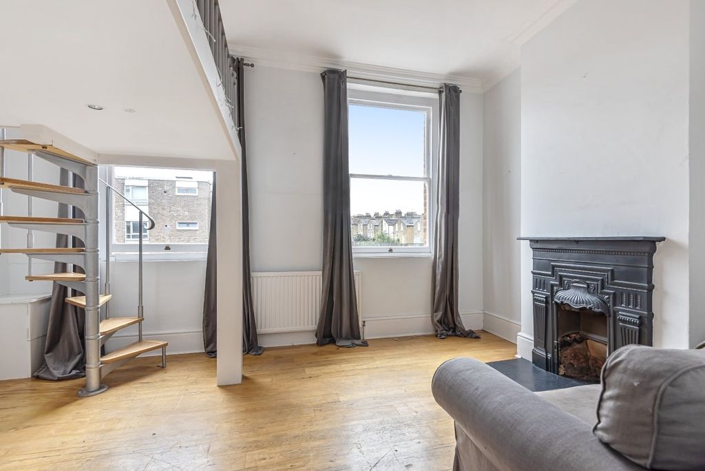 Property photo 3 of 11 Picture No. 02