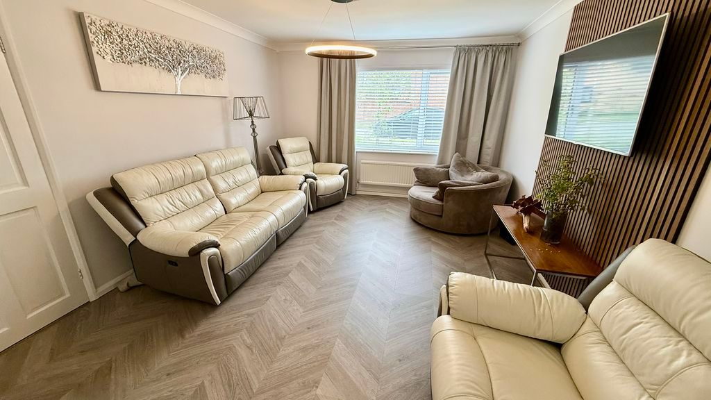 Property photo 2 of 15 Photo 3