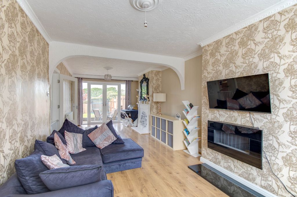Property photo 2 of 14 Picture No. 05