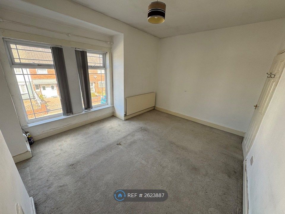 Property photo 2 of 26