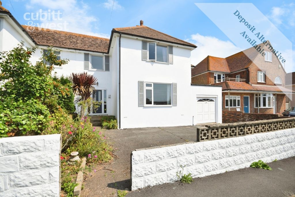 Property photo 1 of 17 External