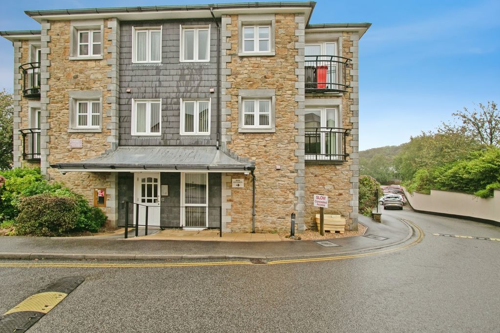 Property photo 1 of 11 General View