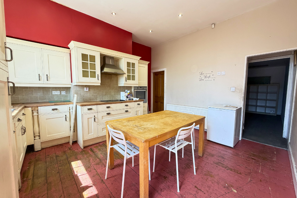 Property photo 2 of 24