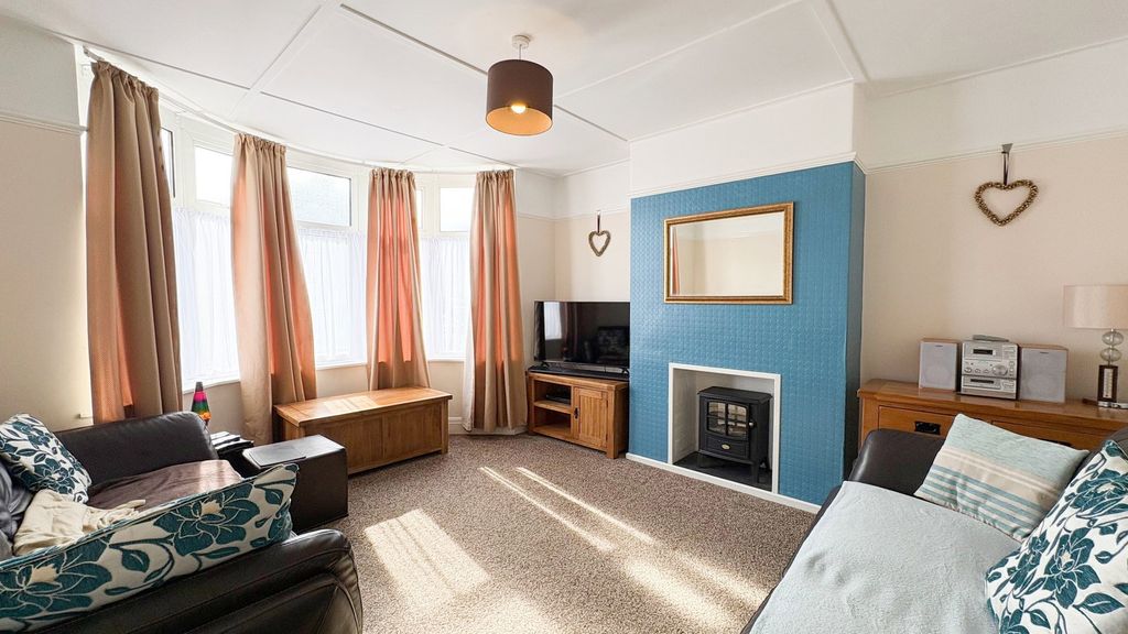 Property photo 1 of 25