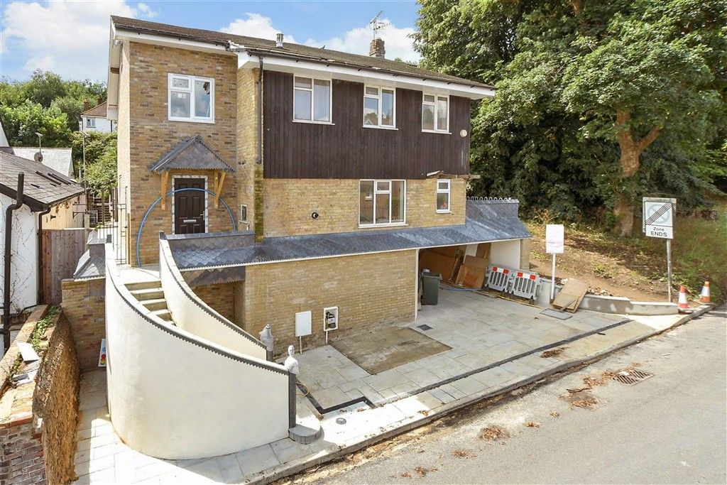 Property photo 1 of 16 External (Web)