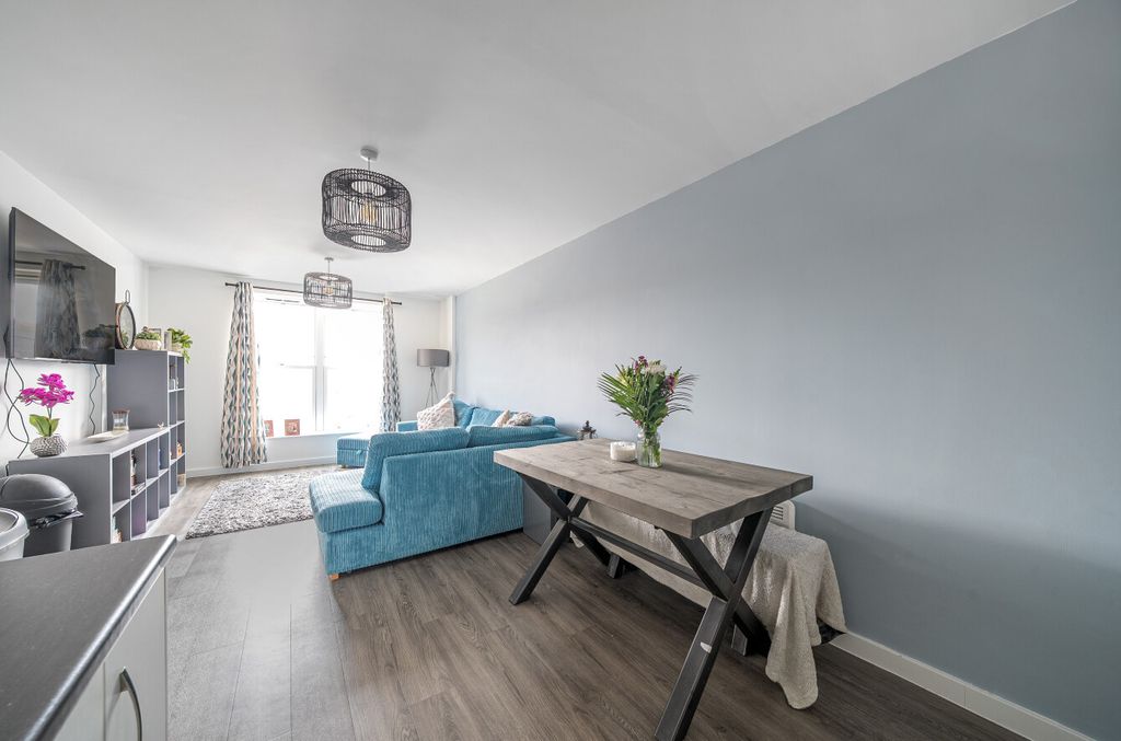 Property photo 2 of 13 1331281-6-68876F3...