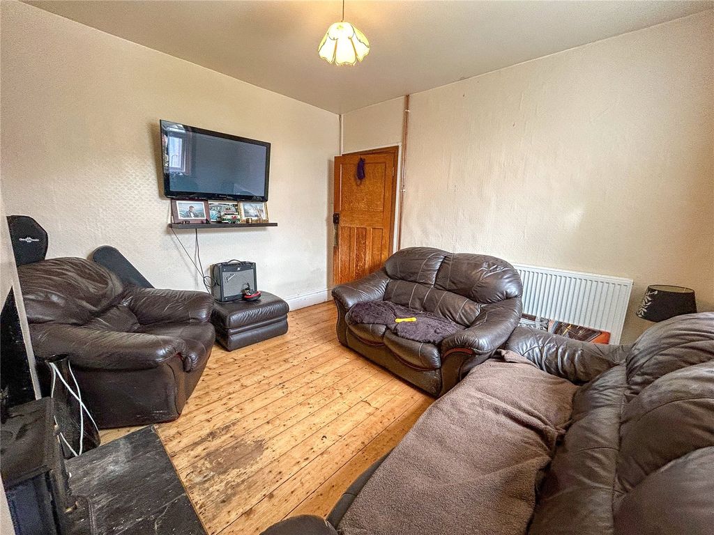 Property photo 3 of 16 Picture No. 17