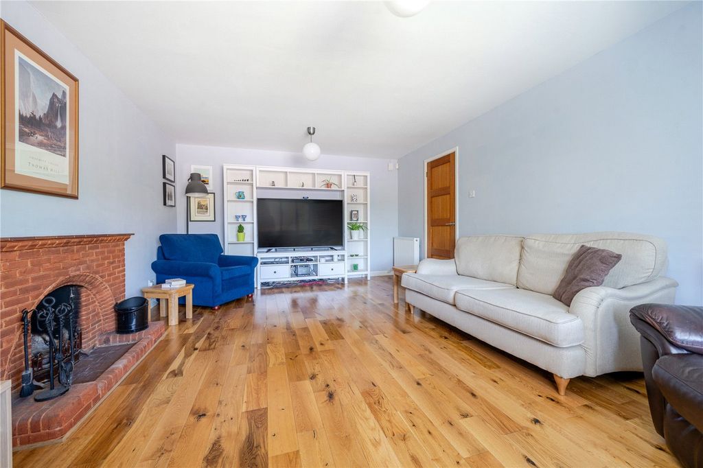 Property photo 3 of 22 Picture No. 13