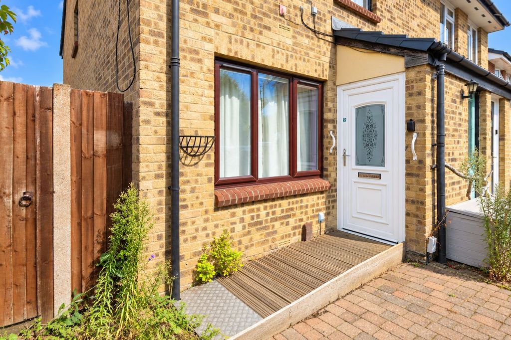 Property photo 1 of 8