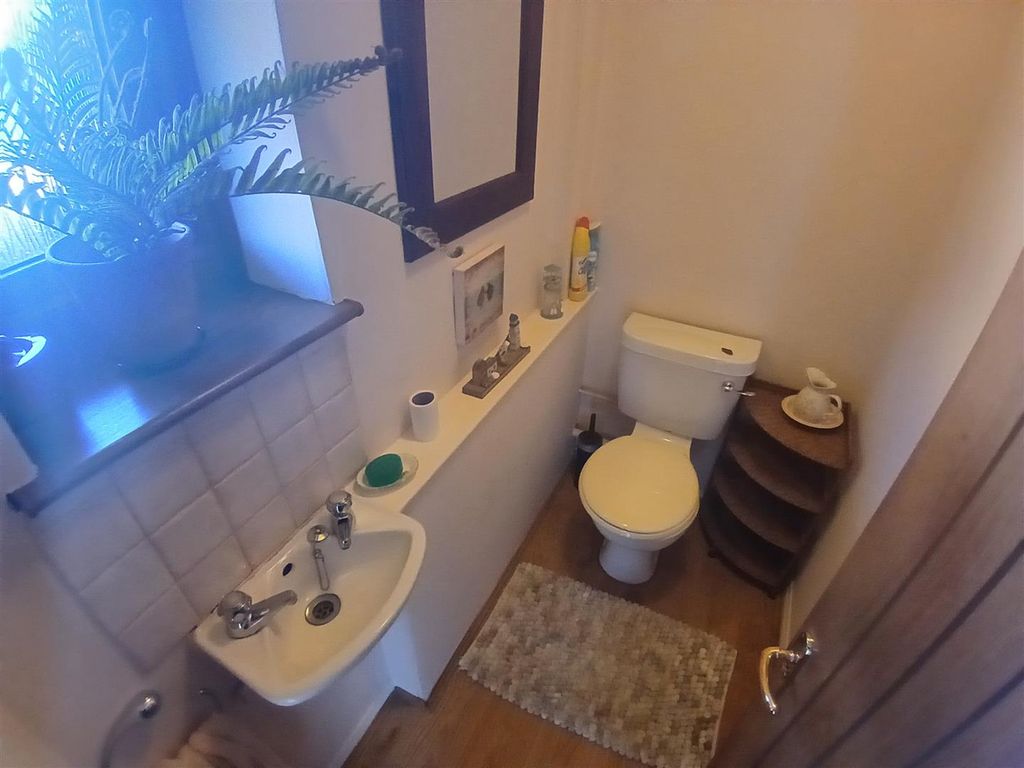 Property photo 2 of 32