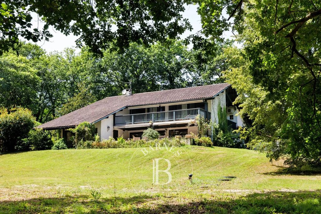 Property photo 2 of 28
