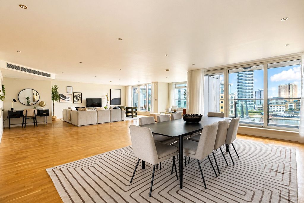 Property photo 1 of 9 Reception Room