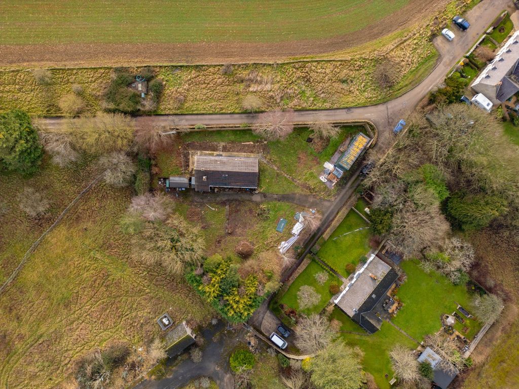 Property photo 2 of 7